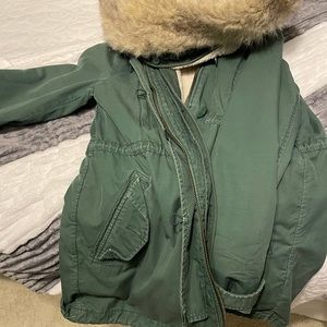 gap army green coat, sherpa removable lining
